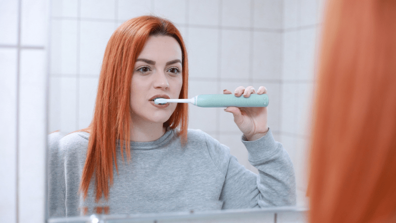 Como ahorrar agua cuando te lavas los dientes 2